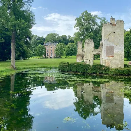 Nocleg ze śniadaniem Domaine De La Cressonniere Saint-Martin-de-Bienfaite-la-Cressonniere
