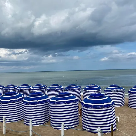 Domaine De La Cressonniere Bed & Breakfast 3*