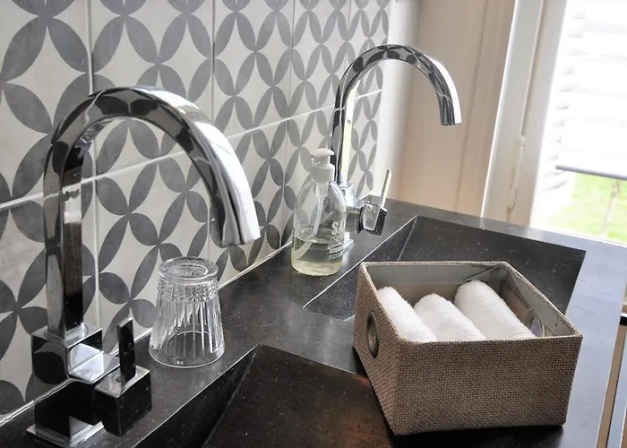 Domaine De La Cressonniere Saint-Martin-de-Bienfaite-la-Cressonniere